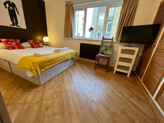 Apartasuites London Emerald Esterno foto
