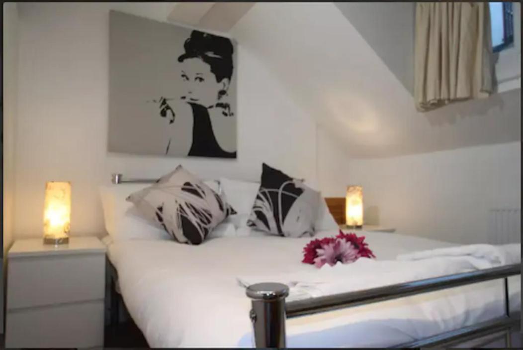 Apartasuites London Emerald Esterno foto